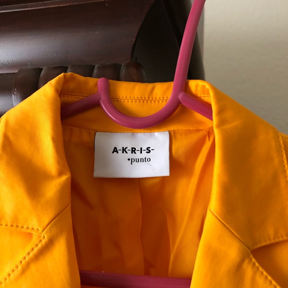 AKRIS jacket size 6 Golden mustard color.